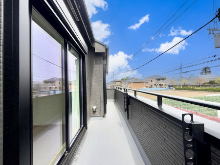 �o���R�j�[ ������ ���R��g�߂Ɋ�����A�J���I�ȃo���R�j�[