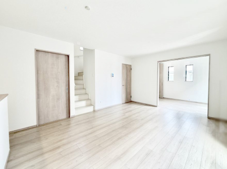 ���r���O ���������났�ƏΊ炪�W�܂�A�S���܂郊�r���O