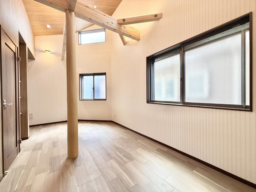 ���r���O �������S���������ꏊ�A�������߂����郊�r���O