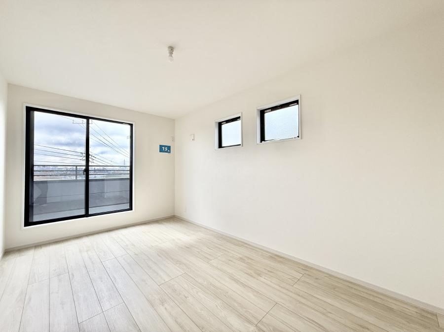 �q������ �������v���C�x�[�g��ԂƂ��ĐÂ��ŗ�������������񋟂��Ă���܂�