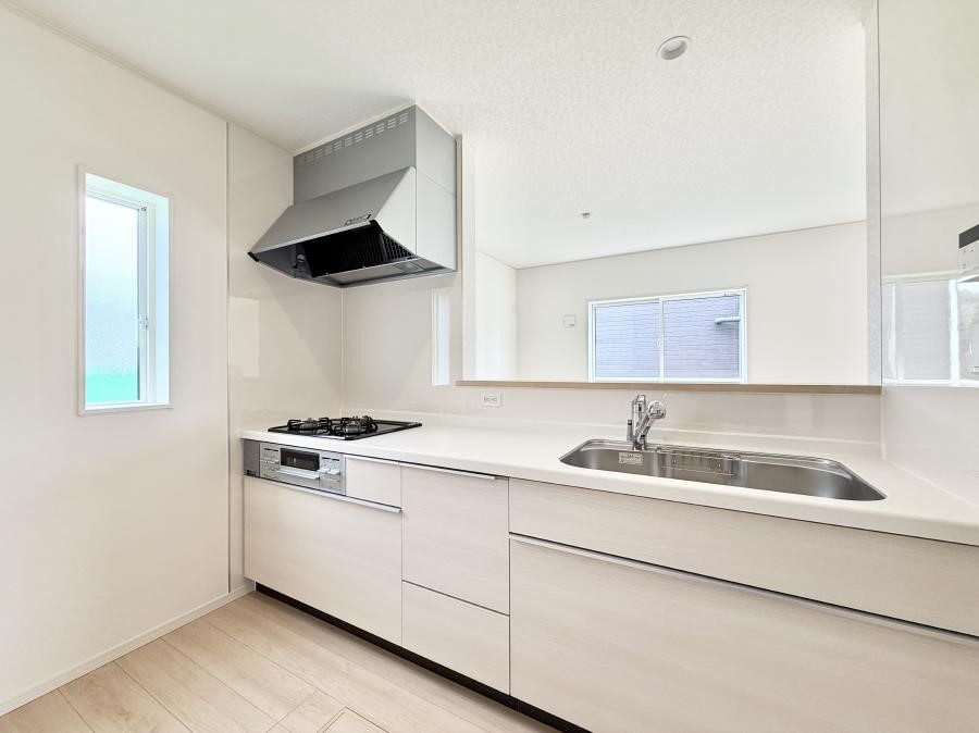 �L�b�`�� ���������y���݂ƐH�ׂ�K����͂���L�b�`��