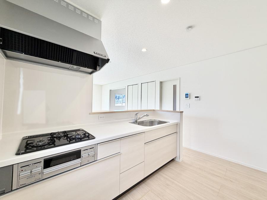 �L�b�`�� �������Ƒ����J��[�߂�A������̂���L�b�`��