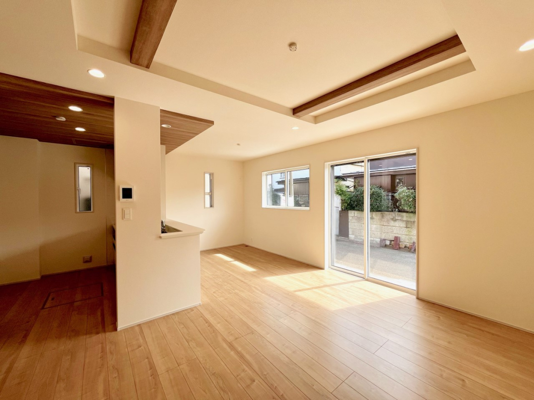 ���r���O ���������R�Ɖ�b�����܂��A�S�n�悢�ЂƂƂ�