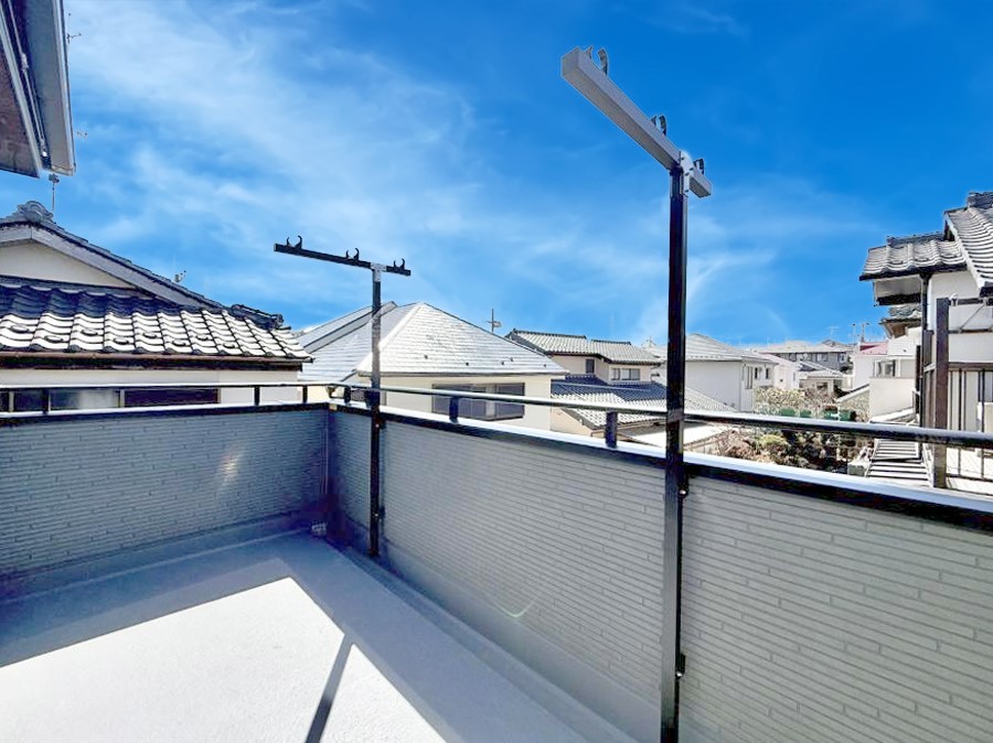 �o���R�j�[ ������ �G�߂̈ڂ낢����������J���I�ȋ�Ԃł�