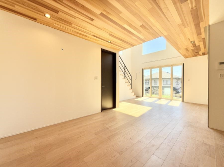 ���r���O ���������R�Ɖ�b�����܂��A�S�n�悢�ЂƂƂ�