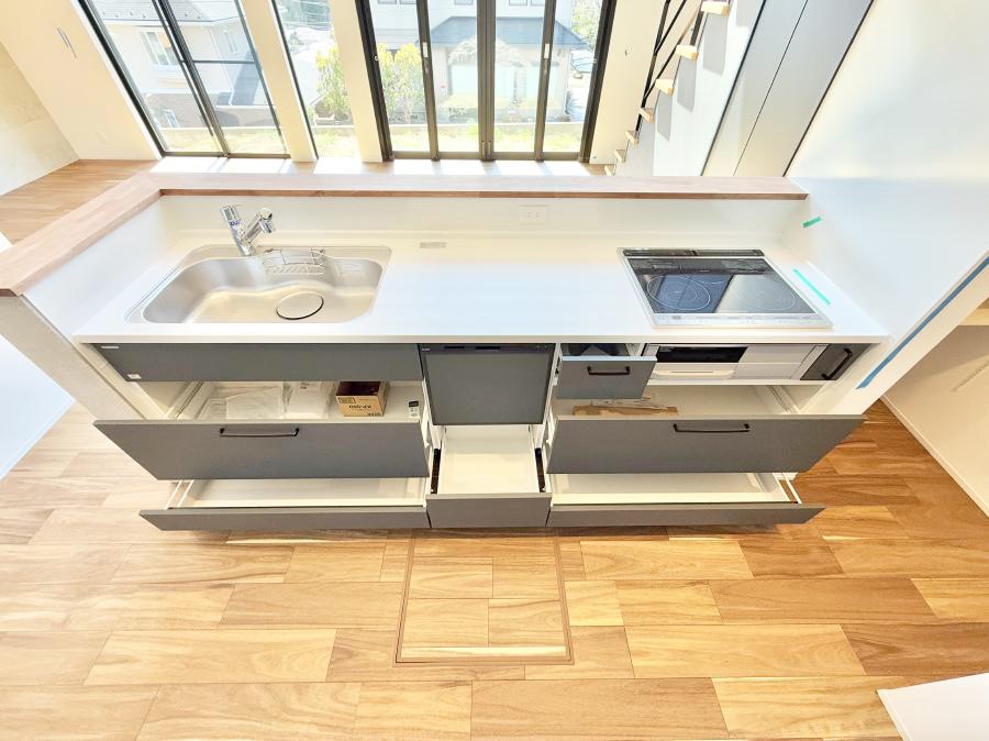 �L�b�`�� �������Ƒ����J��[�߂�A������̂���L�b�`��