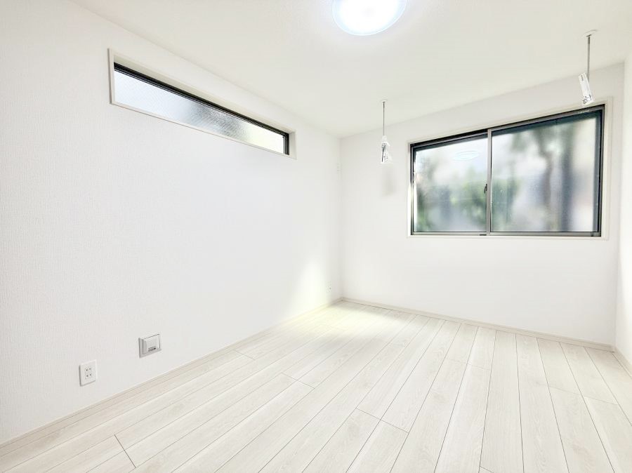 �q������ �������v���C�x�[�g��ԂƂ��ĐÂ��ŗ�������������񋟂��Ă���܂�