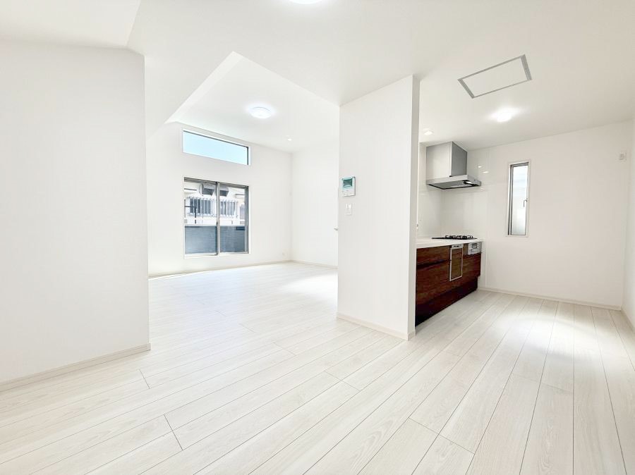 ���r���O ���������R�Ɖ�b�����܂��A�S�n�悢�ЂƂƂ�