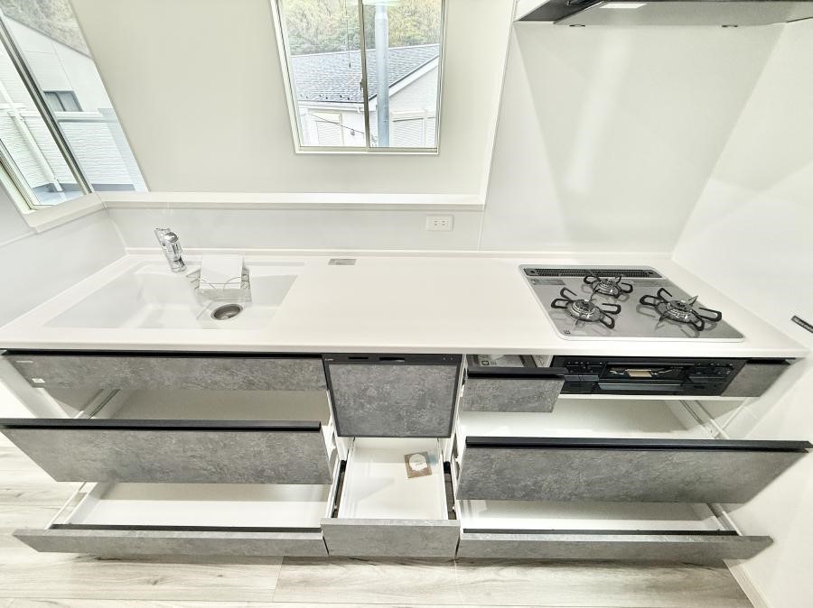 �L�b�`�� �������A�C�f�A�L����A�N���G�C�e�B�u�ȗ������