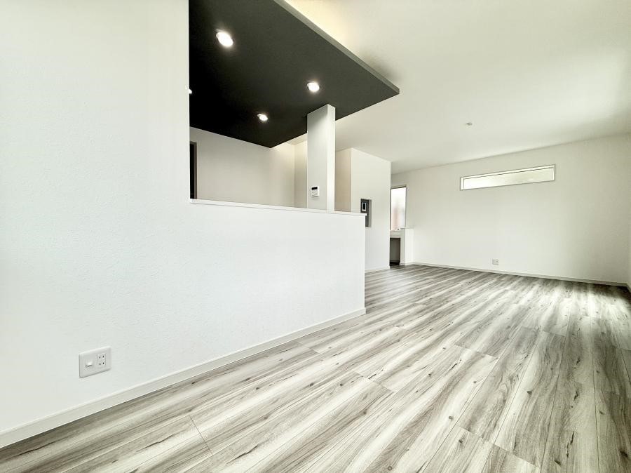 ���r���O �����������������Ɠ��ʂɂ���A�e���̋��