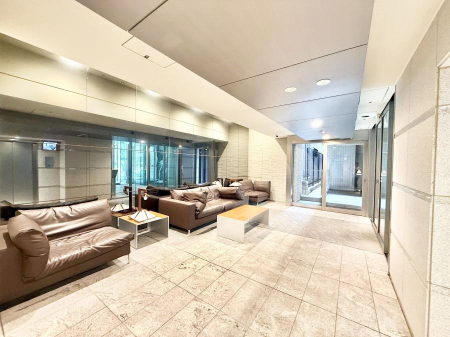 �G���g�����X �O�ρ��A�邽�тɈ��S����^���Ă����A���J�ɊǗ����ꂽ���L���