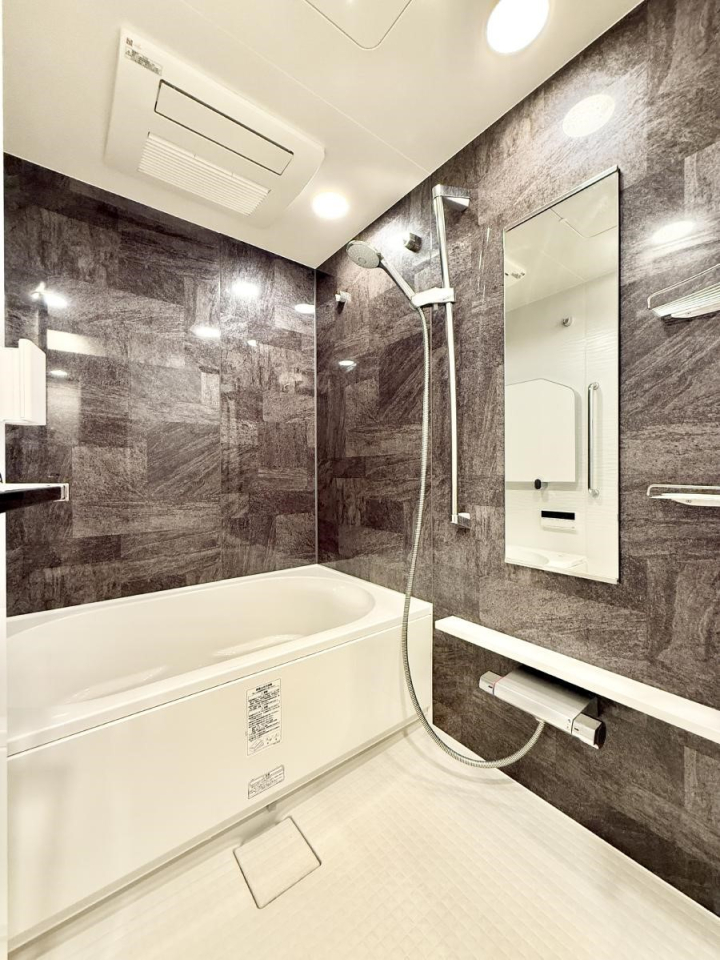 ���� ����������̔�������A�S����������Ԃł�