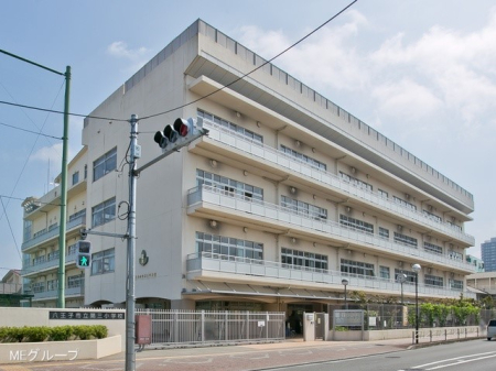 ���ӊ� ���w�Z 300m �����q�s����O���w�Z