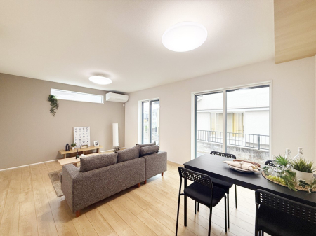 ���r���O ���������ƕ���������A�����b�N�X�ł�����