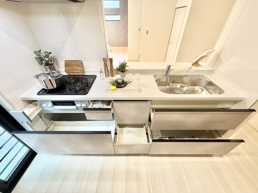 �L�b�`�� 1����  ���Ƒ����J��[�߂�A������̂���L�b�`��