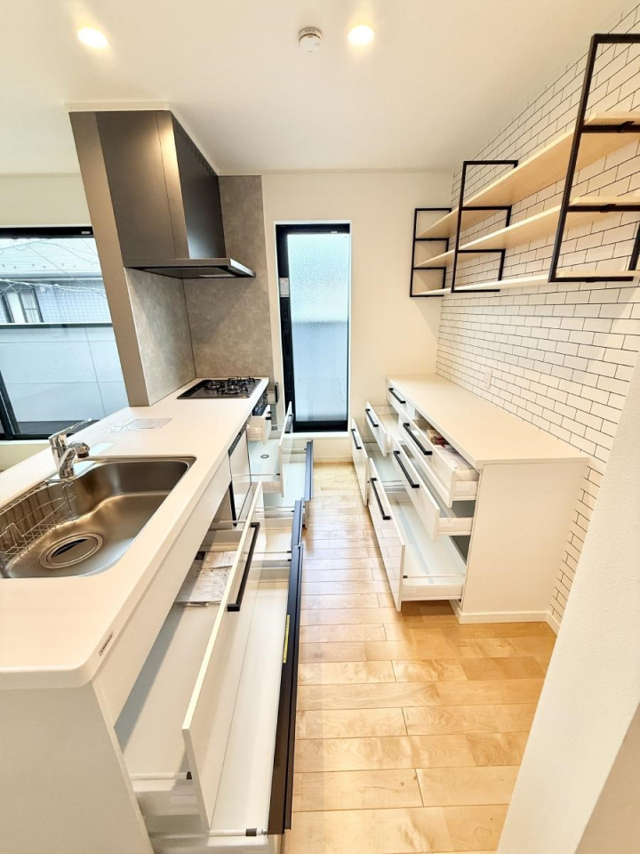�L�b�`�� 1����  �������������Ɗy�����Ȃ�A���K�ȃL�b�`�����