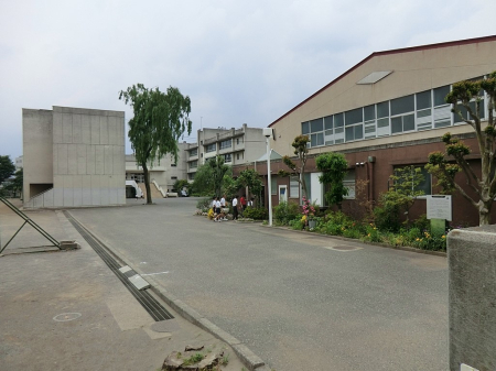 ���ӊ� ���w�Z 856m �����R�s����O���w�Z