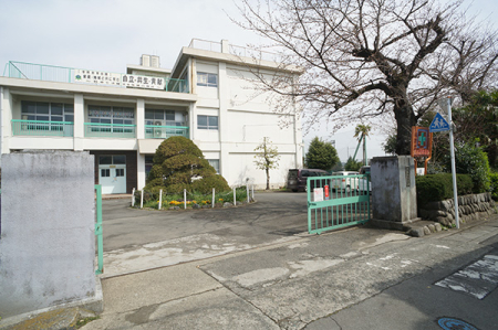 ���ӊ� ���w�Z 738m �쑫���s�����{���w�Z