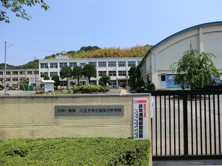 ���ӊ� ���w�Z 76m �����q�s�����Z���w�Z